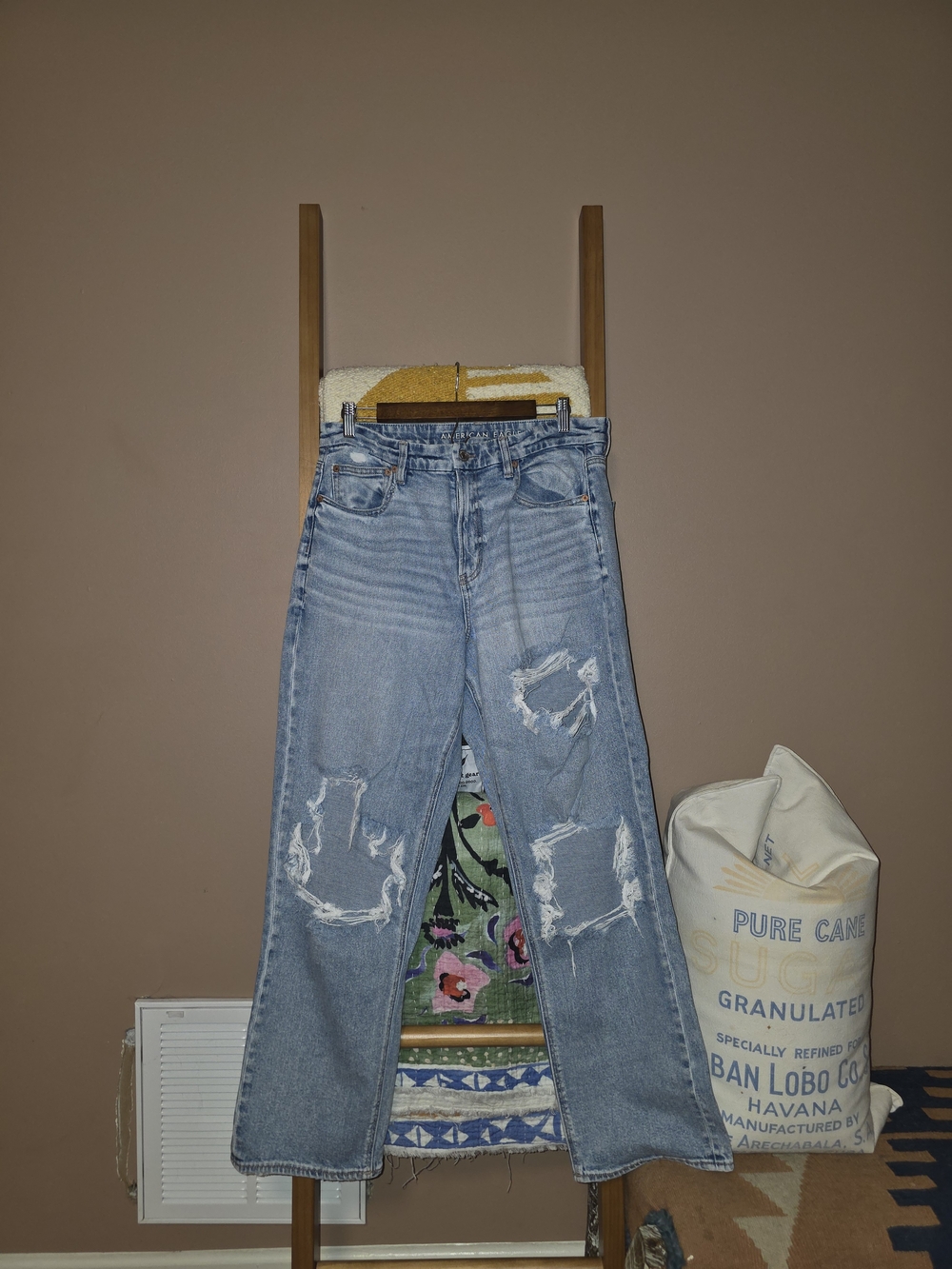American Eagle Outfitters Light Wash Distressed Straight-Leg Jeans